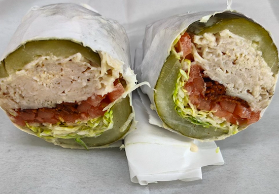 Bagel sandwiches and breakfast options being served